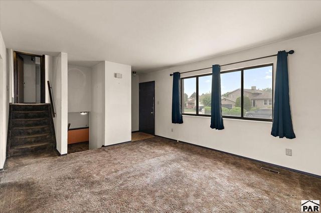 2121 Chautard Dr, Pueblo, CO 81005