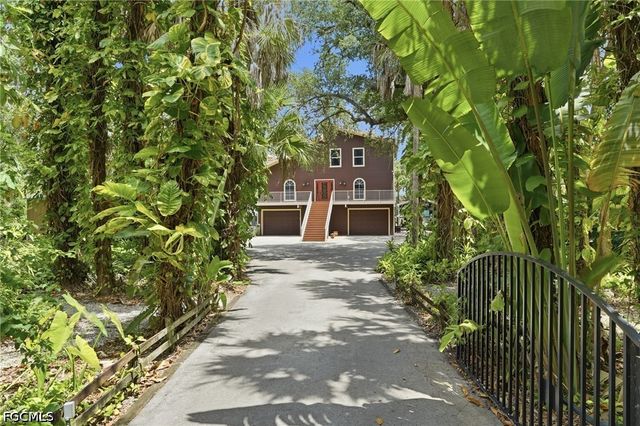 4210 Fulton CIR, Fort Myers, FL 33905