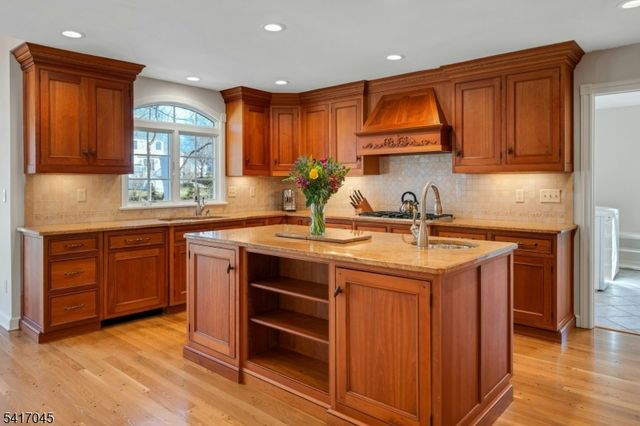 24 Westminster Rd, Chatham Twp., NJ 07928