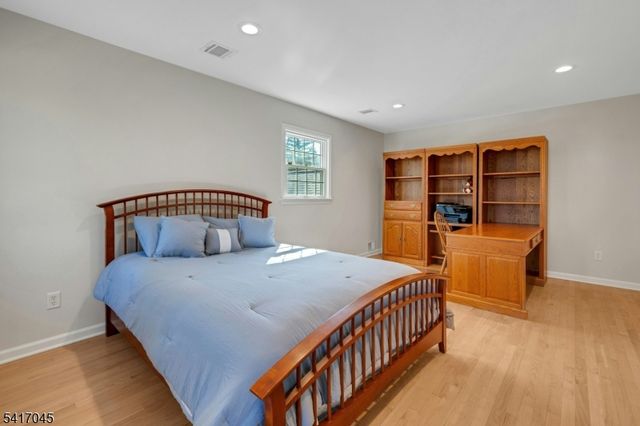 24 Westminster Rd, Chatham Twp., NJ 07928