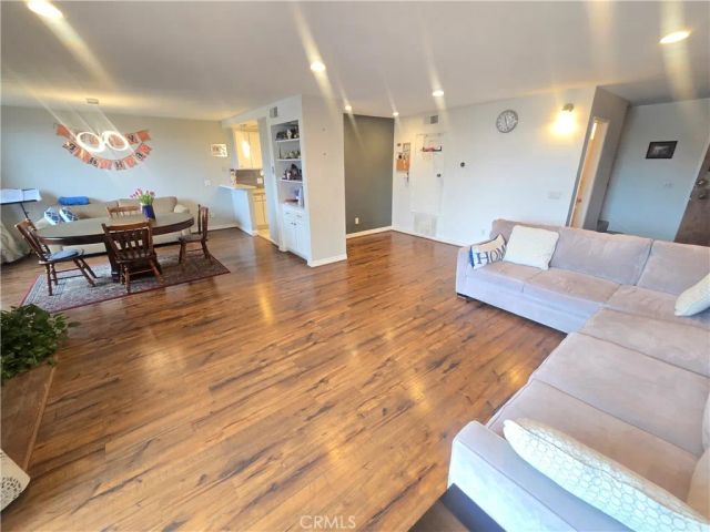 8828 Pershing, Los Angeles, CA 90293