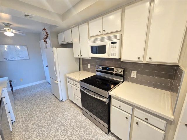 8828 Pershing, Los Angeles, CA 90293