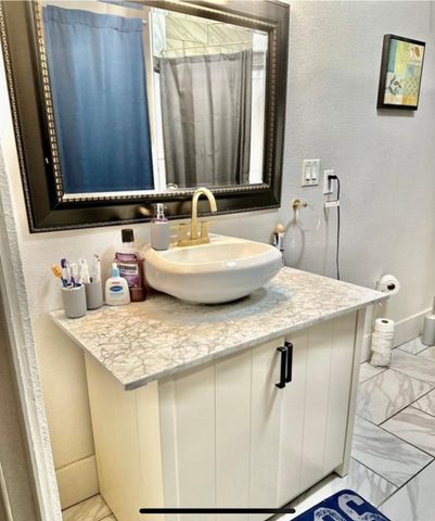 1805 Avenue D, Brownwood, TX 76801