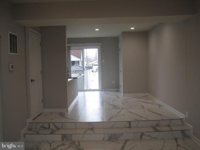 110 VILLA CAPRI CIR, Essex, MD 21221