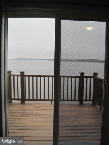 110 VILLA CAPRI CIR, Essex, MD 21221