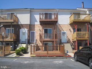 110 VILLA CAPRI CIR, Essex, MD 21221