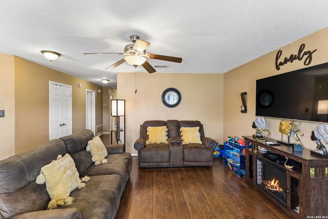 5806 Espada Bnd, San Antonio, TX 78222