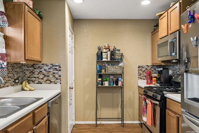 5806 Espada Bnd, San Antonio, TX 78222