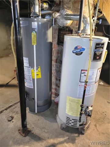 80 Charlotte Street, Lockport City, NY 14094