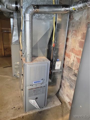 80 Charlotte Street, Lockport City, NY 14094