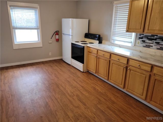 80 Charlotte Street, Lockport City, NY 14094