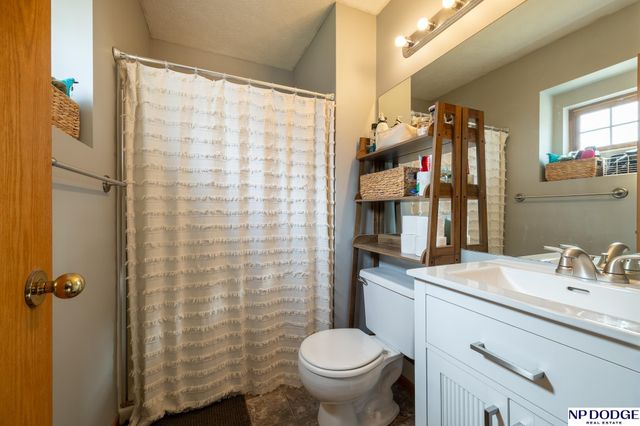 2325 Independence Drive, Lincoln, NE 68521