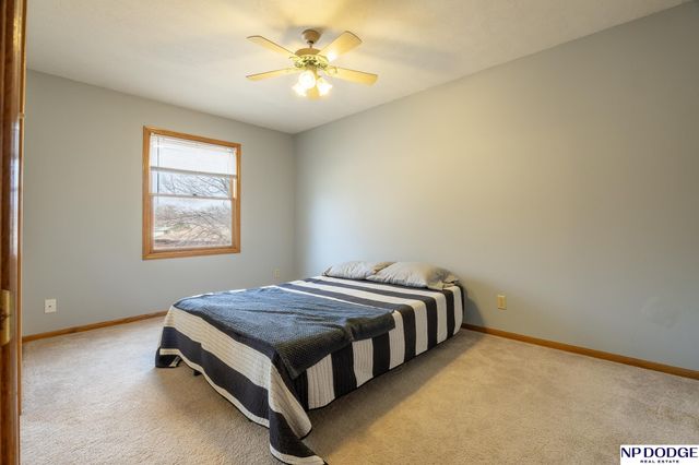 2325 Independence Drive, Lincoln, NE 68521