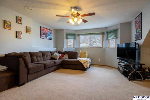 2325 Independence Drive, Lincoln, NE 68521