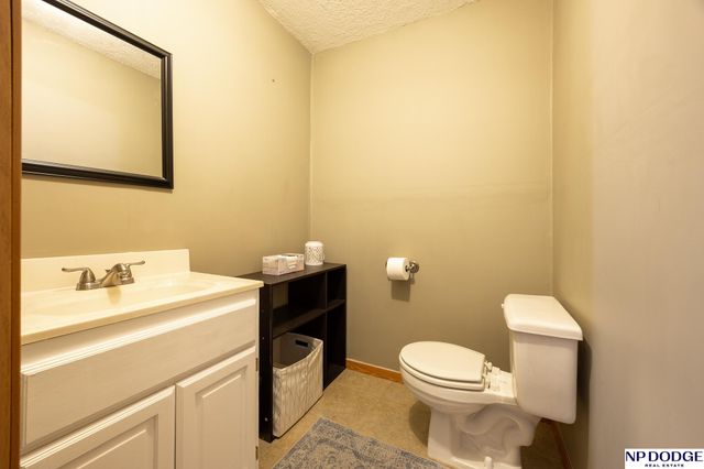 2325 Independence Drive, Lincoln, NE 68521