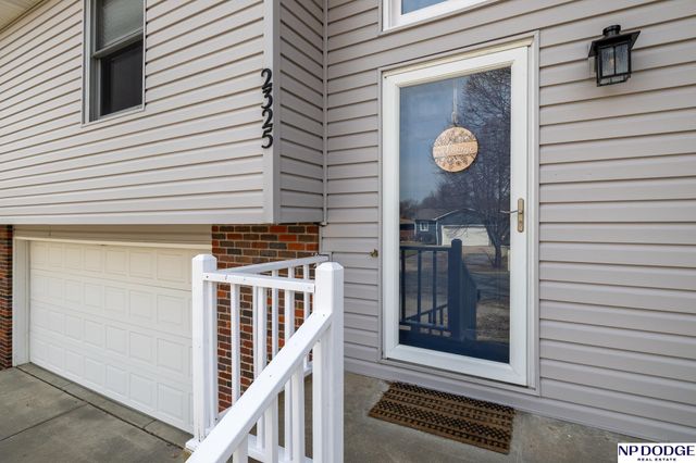 2325 Independence Drive, Lincoln, NE 68521