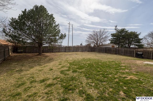 2325 Independence Drive, Lincoln, NE 68521