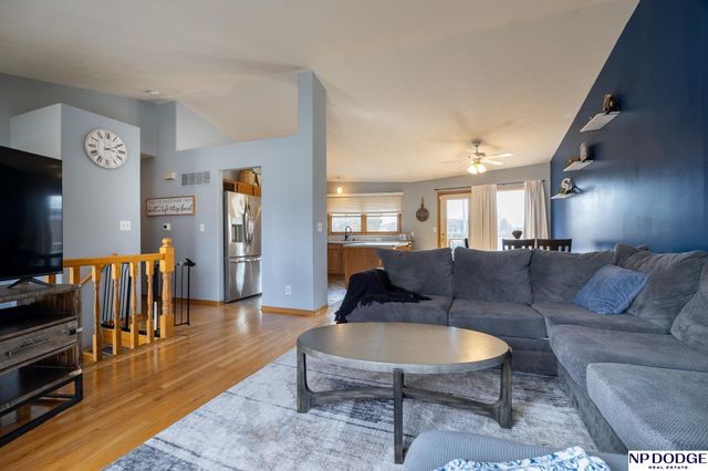 2325 Independence Drive, Lincoln, NE 68521