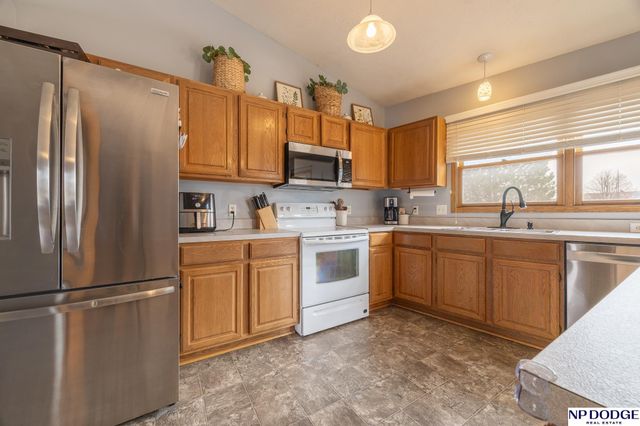 2325 Independence Drive, Lincoln, NE 68521