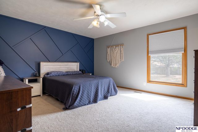 2325 Independence Drive, Lincoln, NE 68521