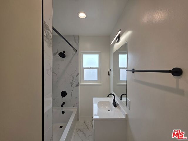 2601 20th Street 6, Santa Monica, CA 90405