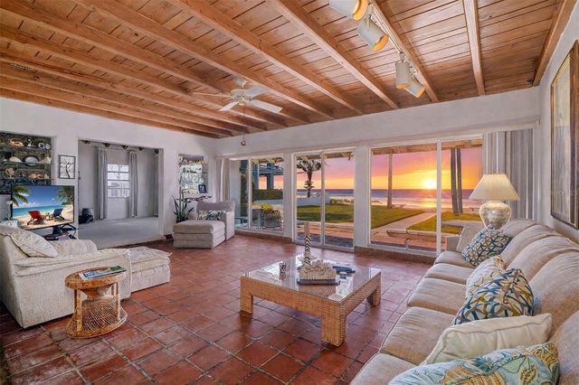 18206 SUNSET BOULEVARD, Redington Shores, FL 33708