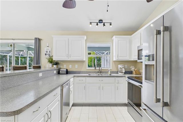 204 SE 18th ST, Cape Coral, FL 33990