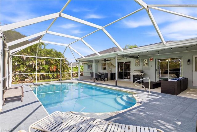 204 SE 18th ST, Cape Coral, FL 33990