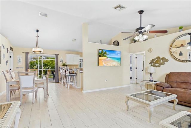 204 SE 18th ST, Cape Coral, FL 33990