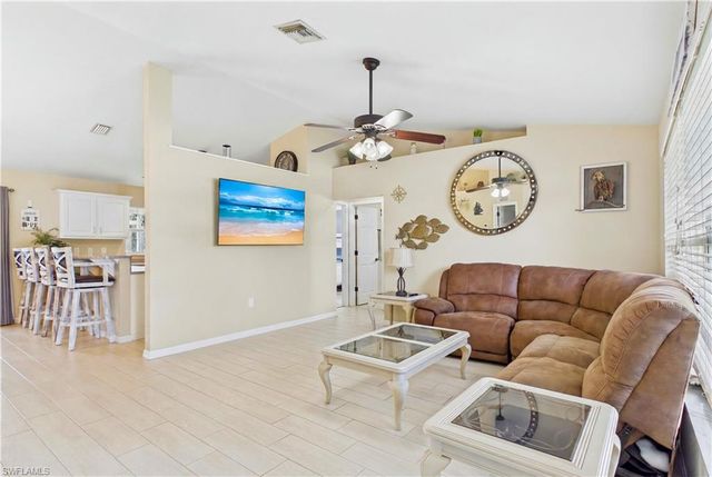 204 SE 18th ST, Cape Coral, FL 33990