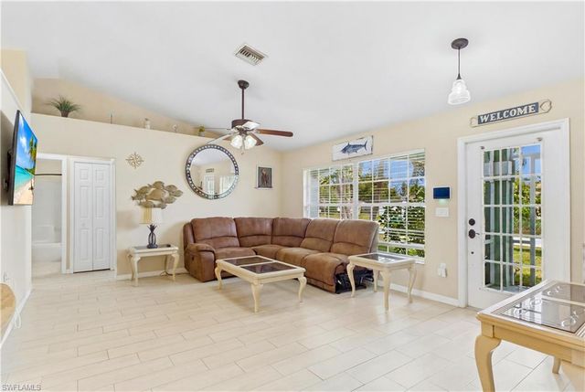 204 SE 18th ST, Cape Coral, FL 33990