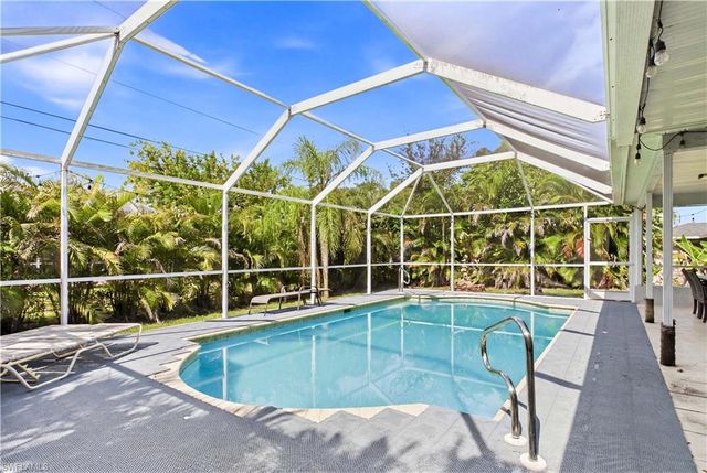 204 SE 18th ST, Cape Coral, FL 33990