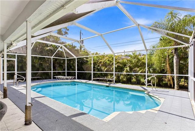 204 SE 18th ST, Cape Coral, FL 33990