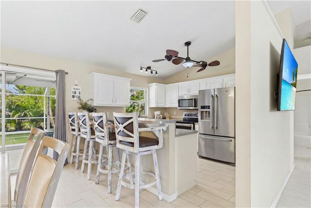 204 SE 18th ST, Cape Coral, FL 33990