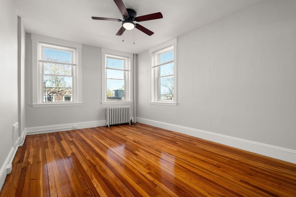 28 Quint Ave 32, Boston, MA 02134