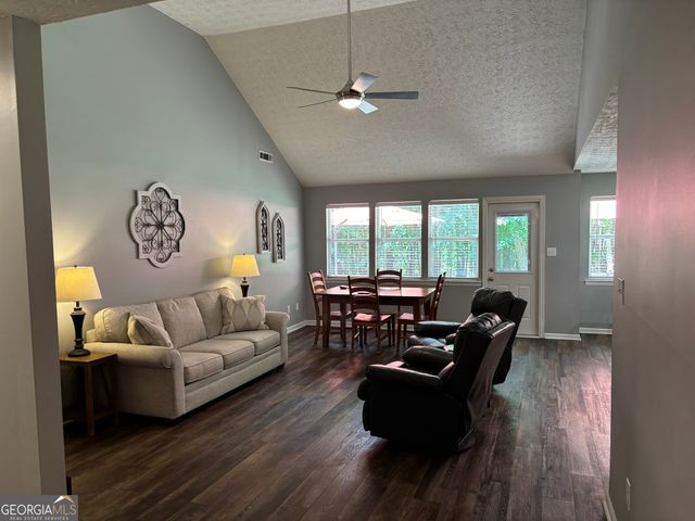 40 Frances Turn, Sharpsburg, GA 30277