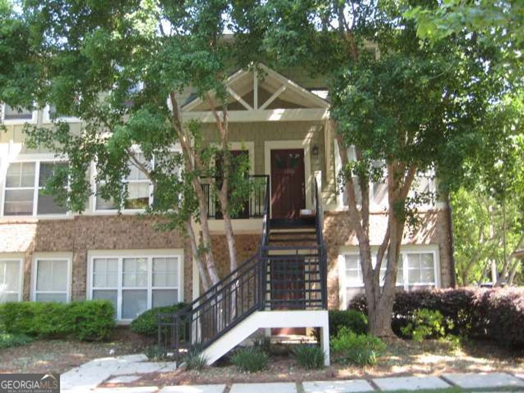 660 Barnett Shoals Road 116, Athens, GA 30605