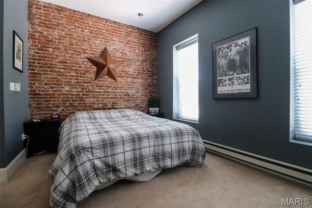 2414 S 11th Street, St Louis, MO 63104