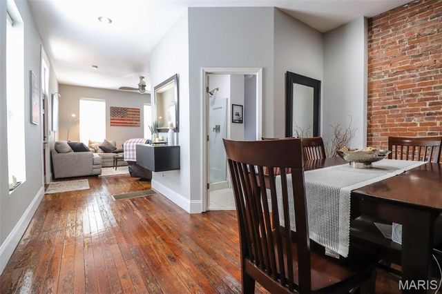 2414 S 11th Street, St Louis, MO 63104