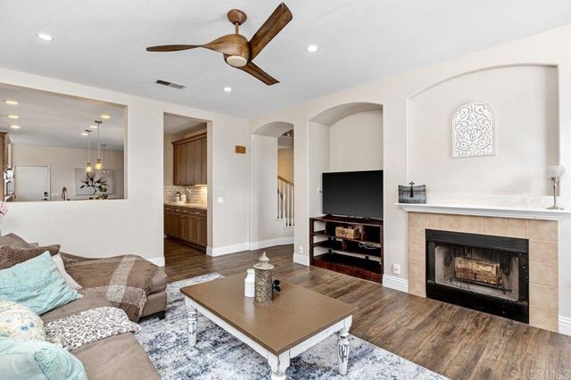 316 Crownview Court, San Marcos, CA 92069