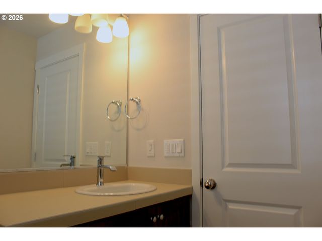 13020 Sw LARKWOOD Pl, Tigard, OR 97224