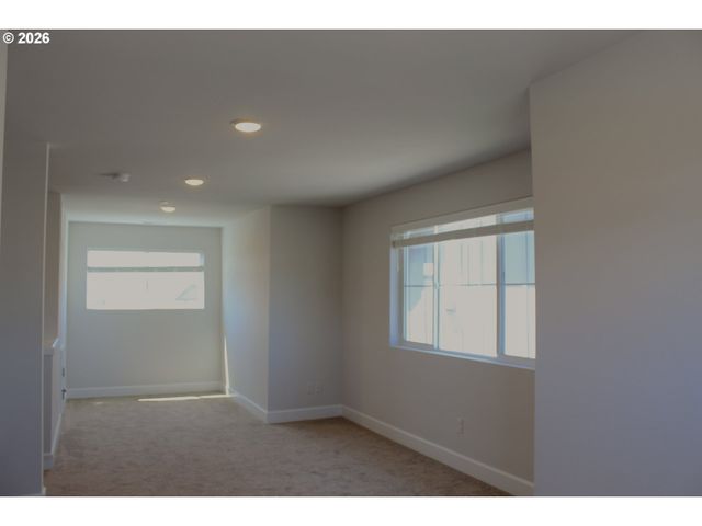13020 Sw LARKWOOD Pl, Tigard, OR 97224