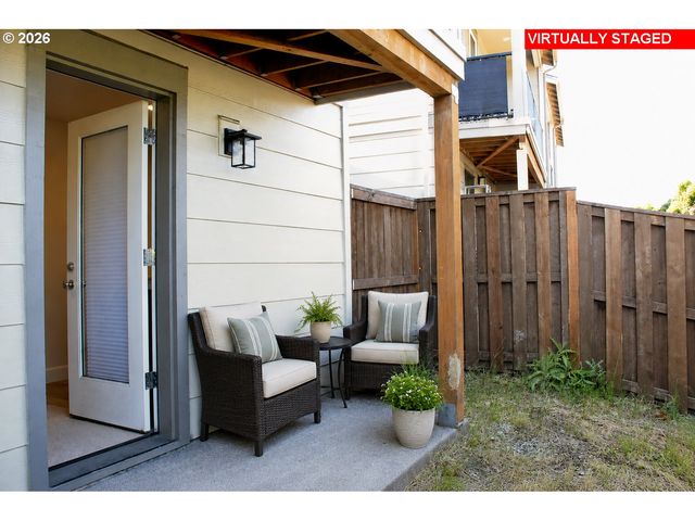 13020 Sw LARKWOOD Pl, Tigard, OR 97224