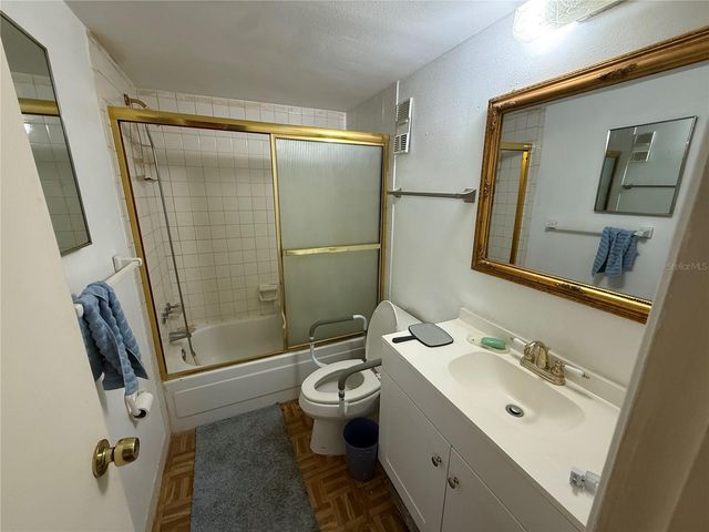 4050 4TH STREET N 122, St Petersburg, FL 33703