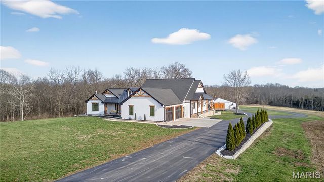 350 Birkhead Road, Winfield, MO 63389