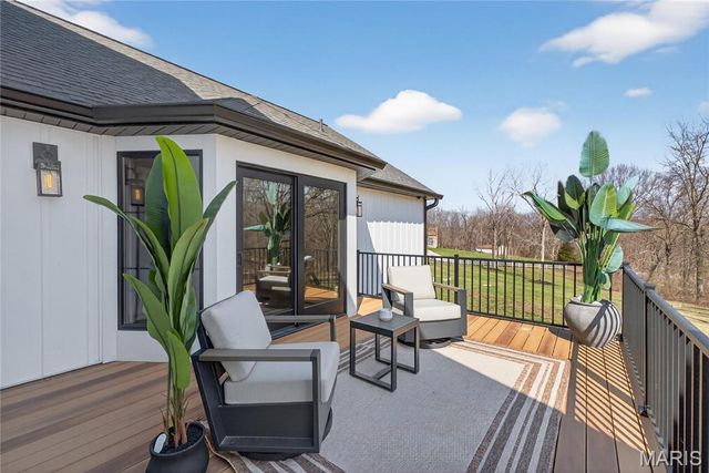 350 Birkhead Road, Winfield, MO 63389