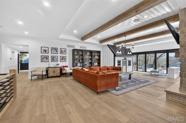 350 Birkhead Road, Winfield, MO 63389