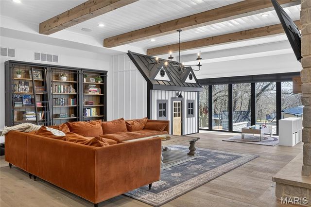 350 Birkhead Road, Winfield, MO 63389