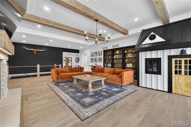 350 Birkhead Road, Winfield, MO 63389