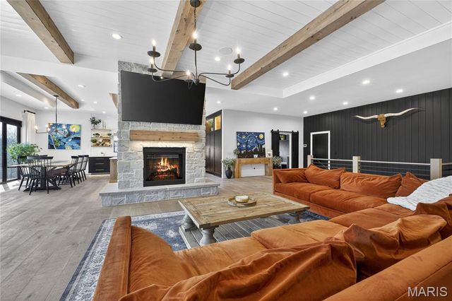 350 Birkhead Road, Winfield, MO 63389